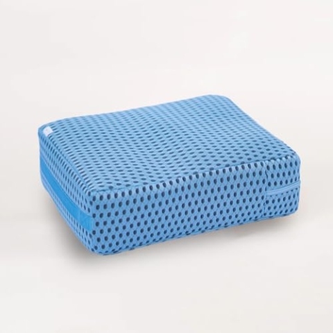 LIVIN' Whirlpool Sitzerhöhung- Whirlpool Sitzkissen Unterwasser 38x30x12 cm - Badewannen Sitzkissen Mit Rutschfester Micro Dot Basis -3D Luftnetz Sitzkissen Mit Schnelltrocknendem Whirlpoolkissen