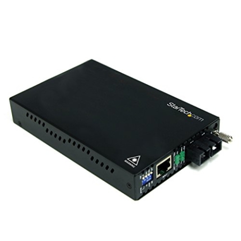 StarTech.com 10/100 Mbit/s Ethernet Single Mode LWL / Glasfaser SC Medienkonverter 30 km, 100Base-FX