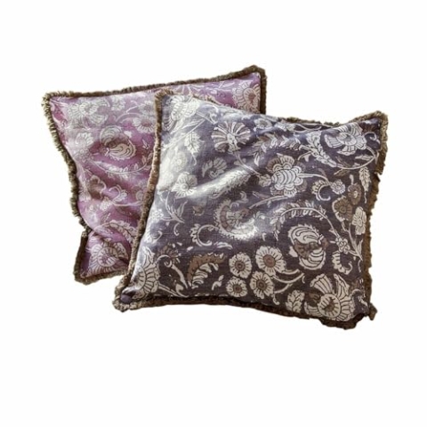 Loberon Kissenhülle 2er Set Lalluga, Blumenmuster mit Paisley-Flair, mit Reizenden Baumwollfransen, Kuschelig Weich, Kissenbezüge, Wohn-Accessoires, Baumwolle, lila