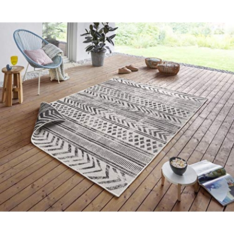 NORTHRUGS In- und Outdoor Teppich Biri 240x340 cm - Wendeteppich Wetterfest Boho Style Vintage Design Teppich für Balkon Terrasse Garten Wintergarten Wohnzimmerteppich Wasserfest in Schwarz Creme