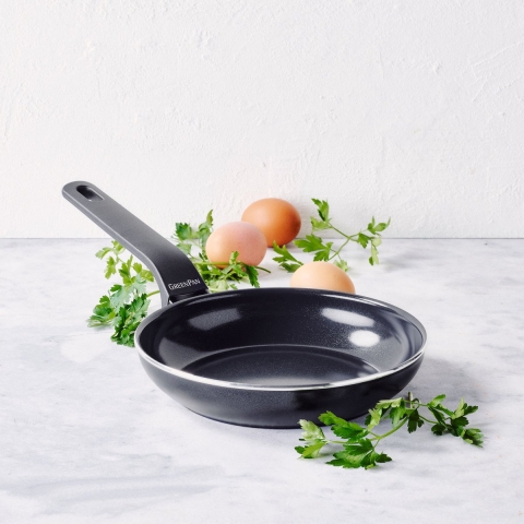 GreenPan Essence 30 cm schwarz | Bratpfanne | PFAS-freie Antihaftbeschichtung | Aluminium | Spülmaschinengeeignet & Backofengeeignet | für alle Herdarten